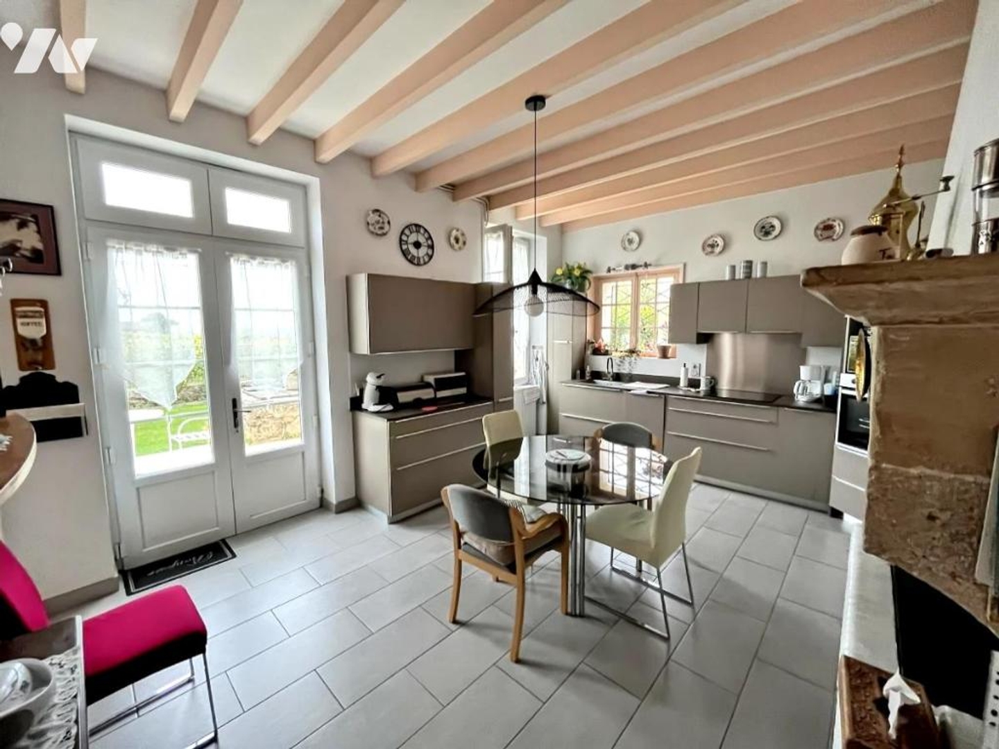 Maison à vendre - 10 pièces - 376m2 - Montagoudin (33190)