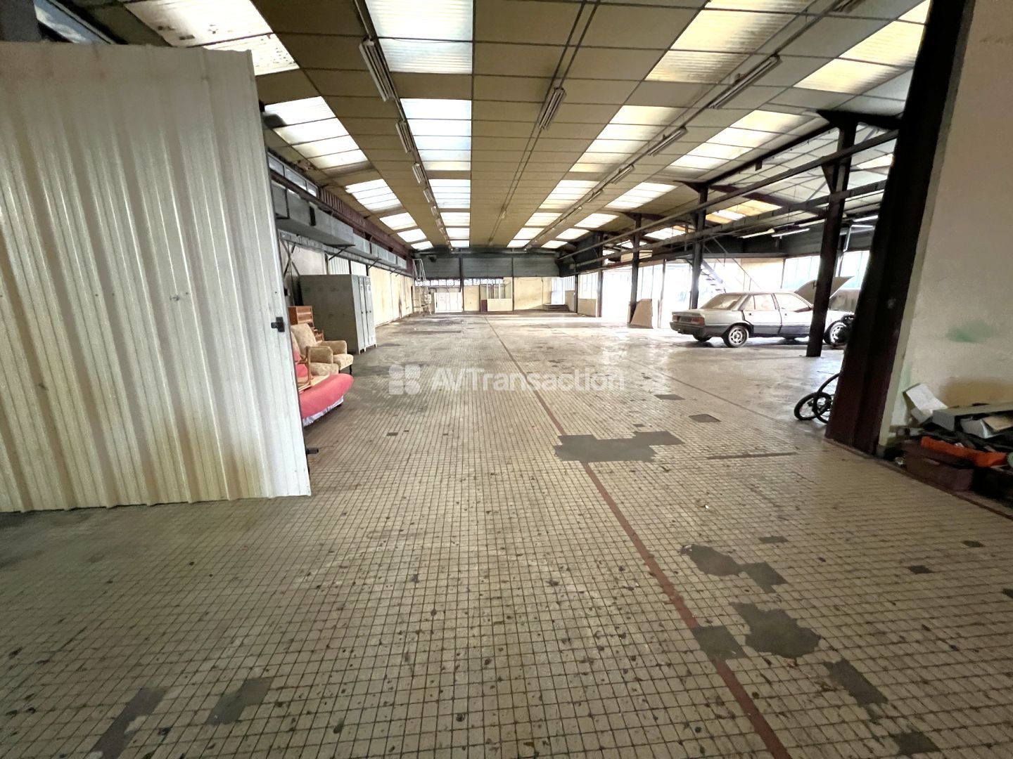 A vendre , Dozulé ( 14430 ) ,  local d'activité 1700 m2