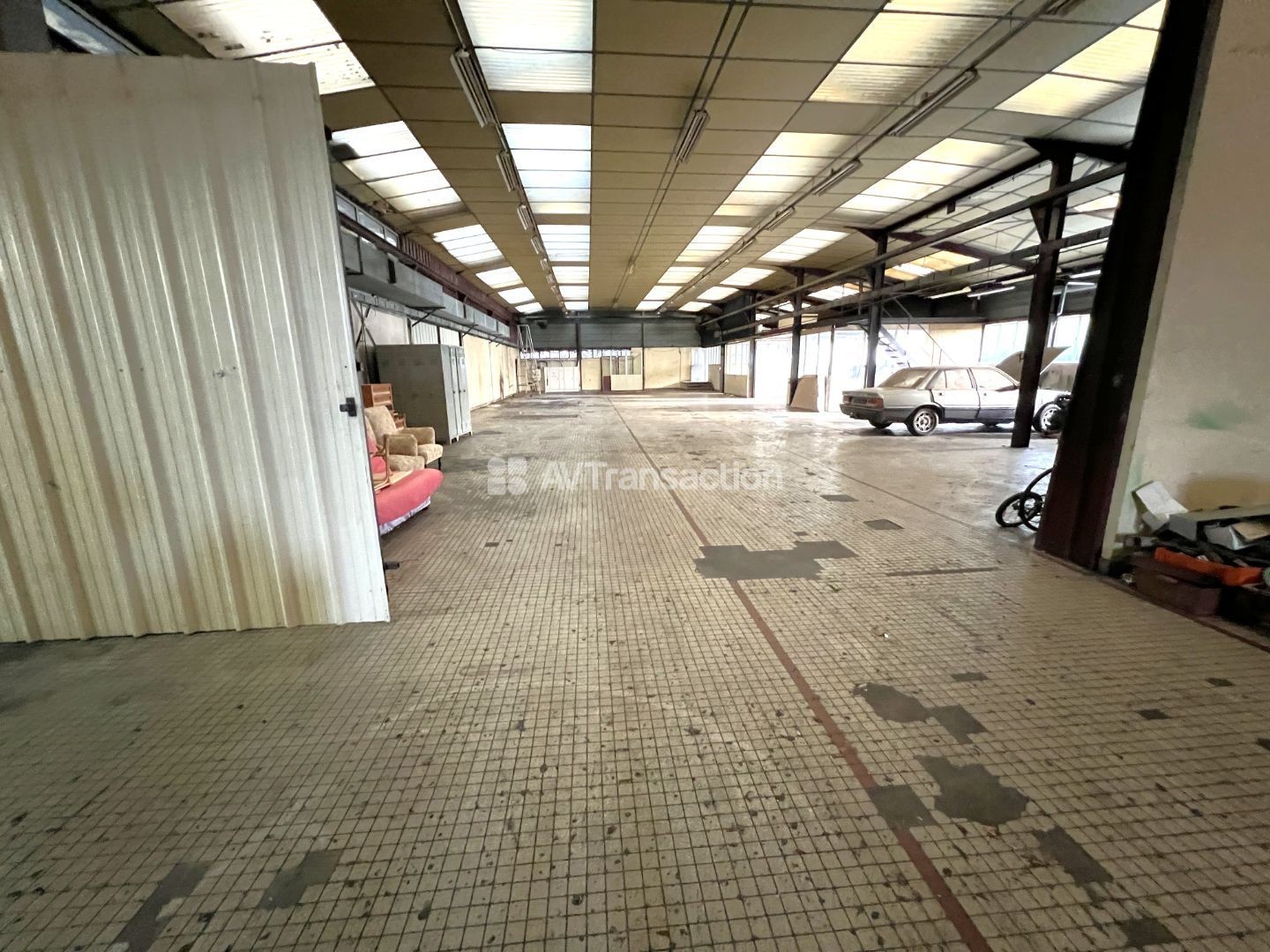 A vendre , Dozulé ( 14430 ) , entrepôt- local d'activité 1700 m2