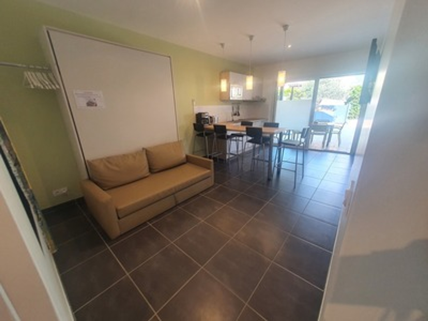 Appartement à vendre - 4 pièces - 67m2 - Hyères (83400)