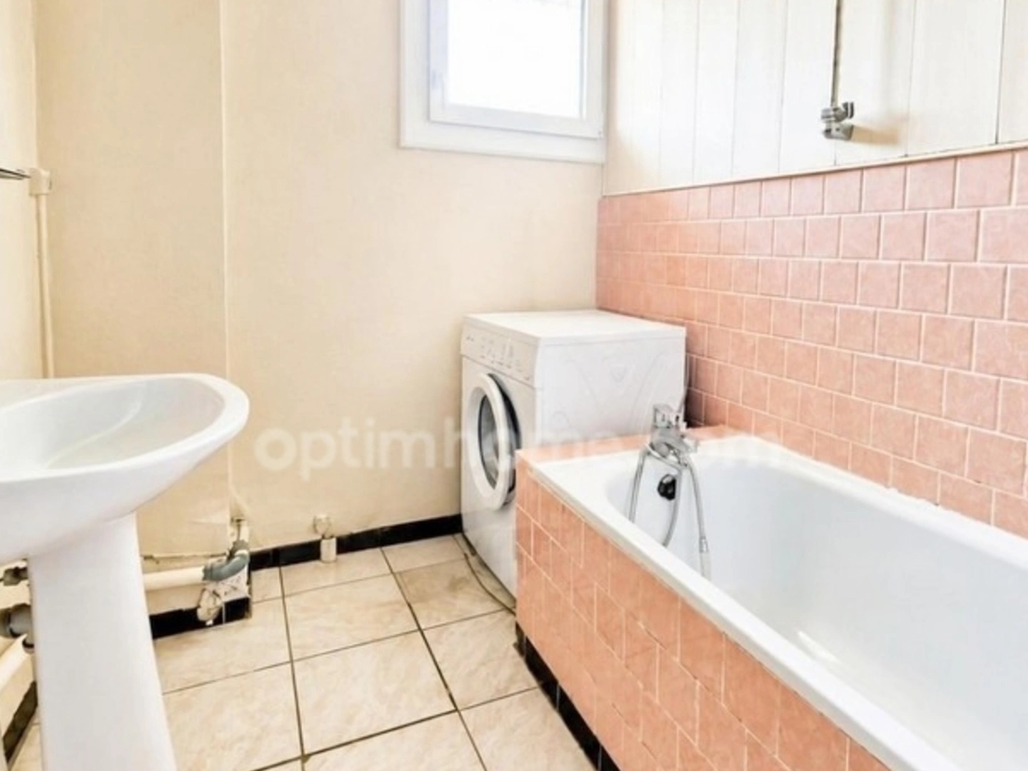 Maison à vendre - 9 pièces - 193m2 - Reignac (16360)