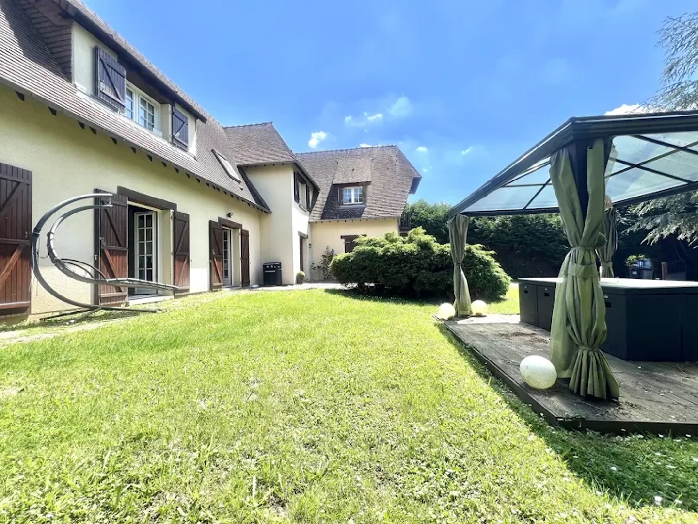 Maison à vendre - 6 pièces - 200m2 - Gravigny (27930)