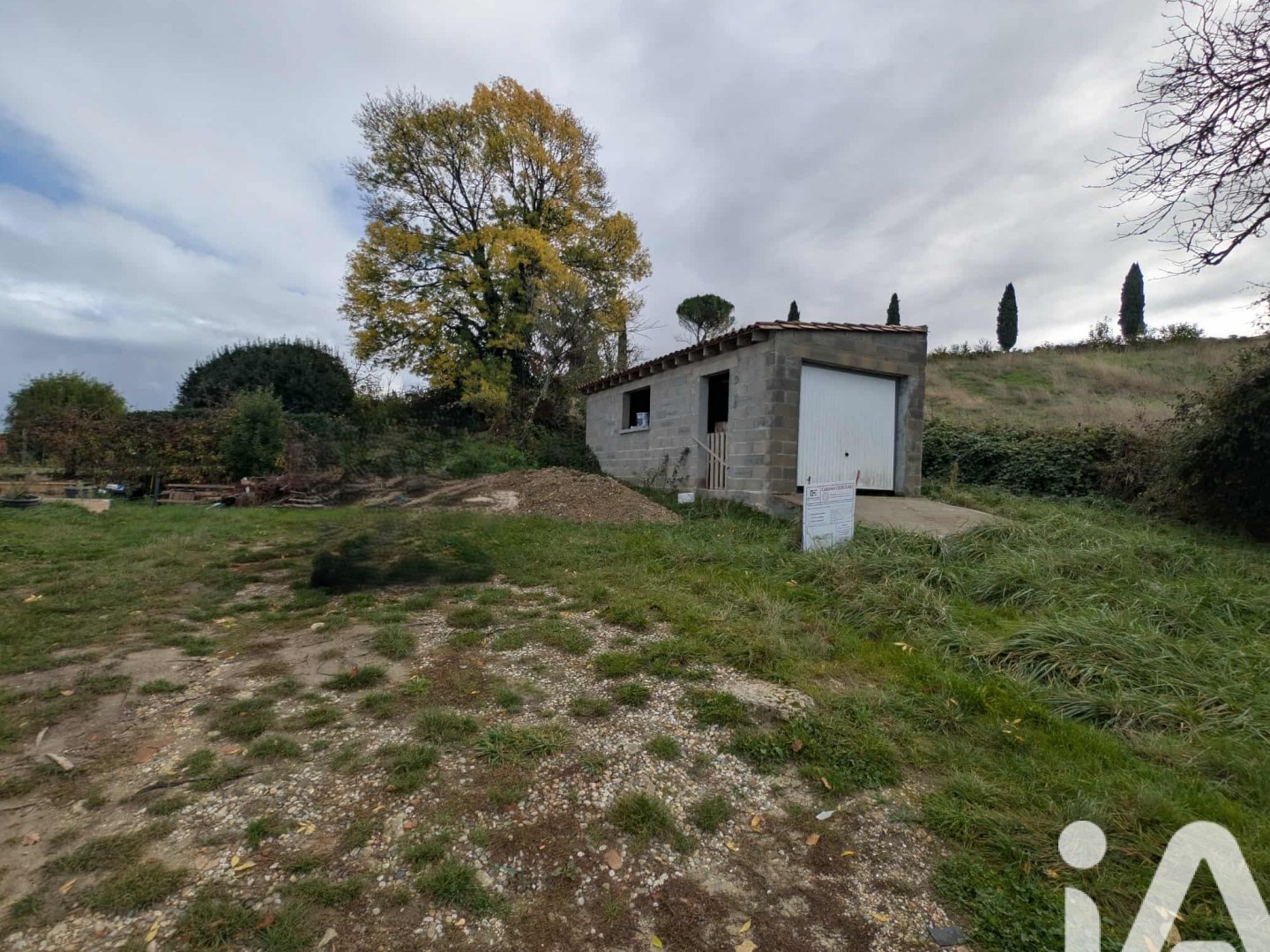 Terrain 204 m²