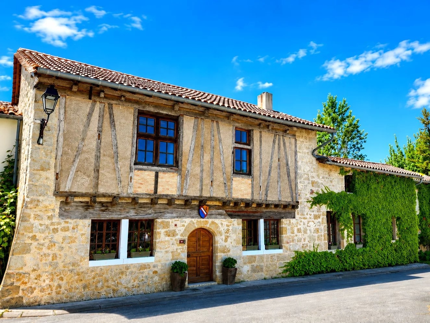 Magnifique maison médiévale avec annexe indépendante dans un village près de Lauzun