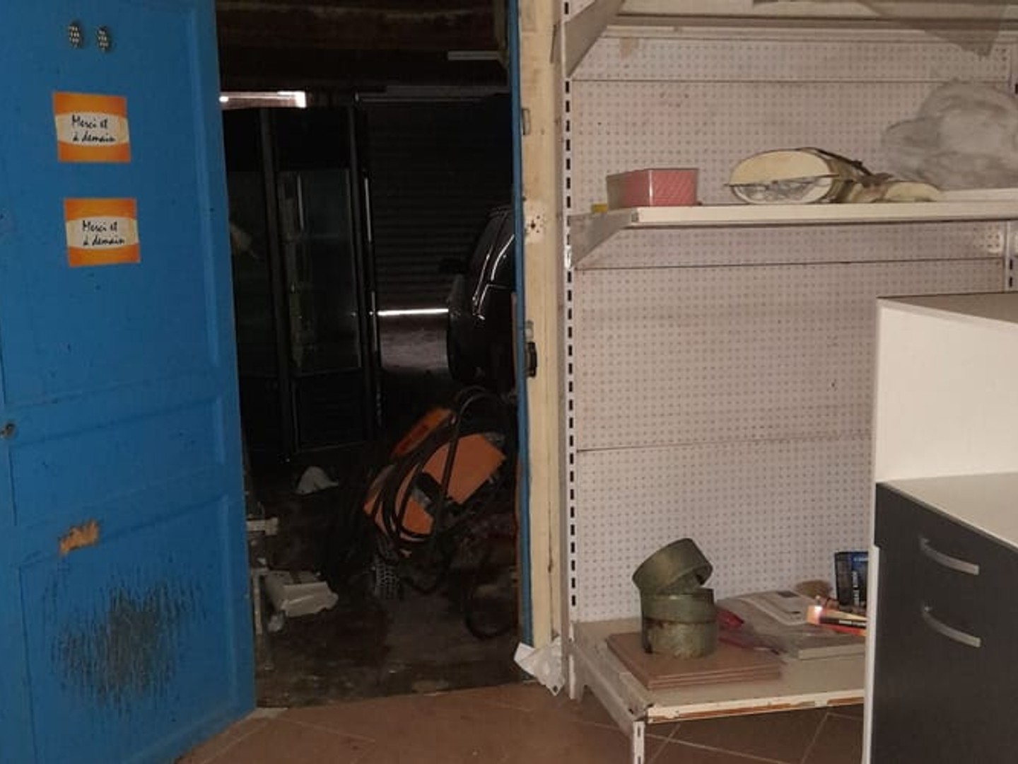 Parking / garage / box à vendre - 65m2 - Mamers (72600)