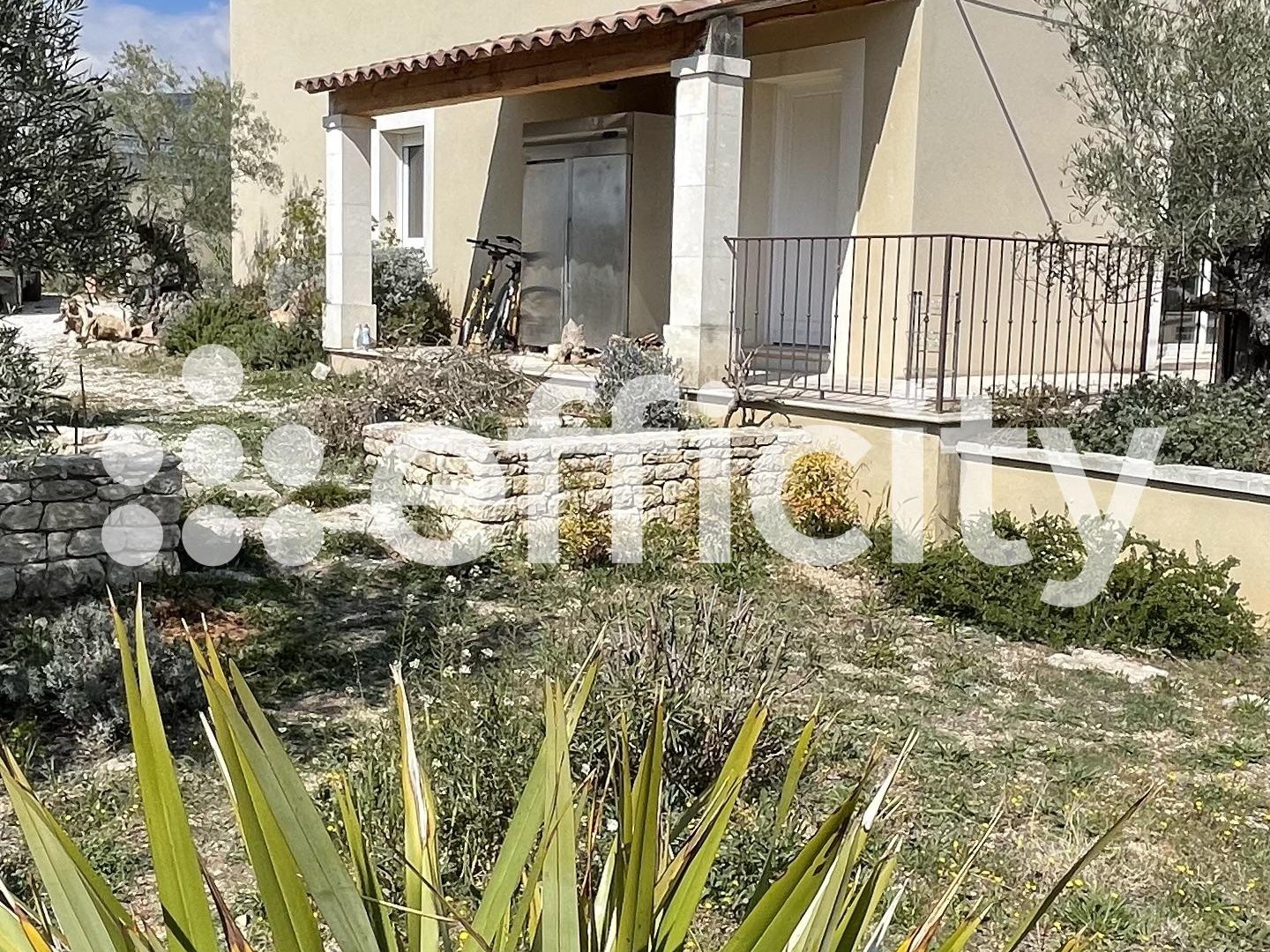 Maison 11 pièces 240 m²