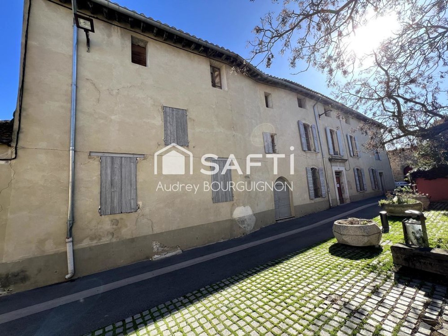 Maison 14 pièces 470 m²