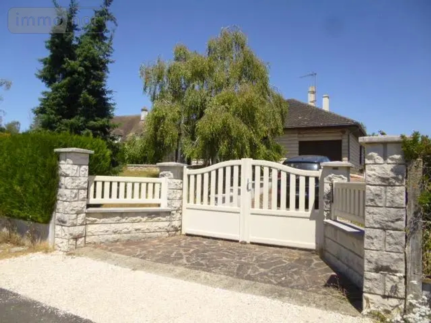 Maison à vendre - 4 pièces - 1250m2 - Montigny-Le-Chartif (28120)