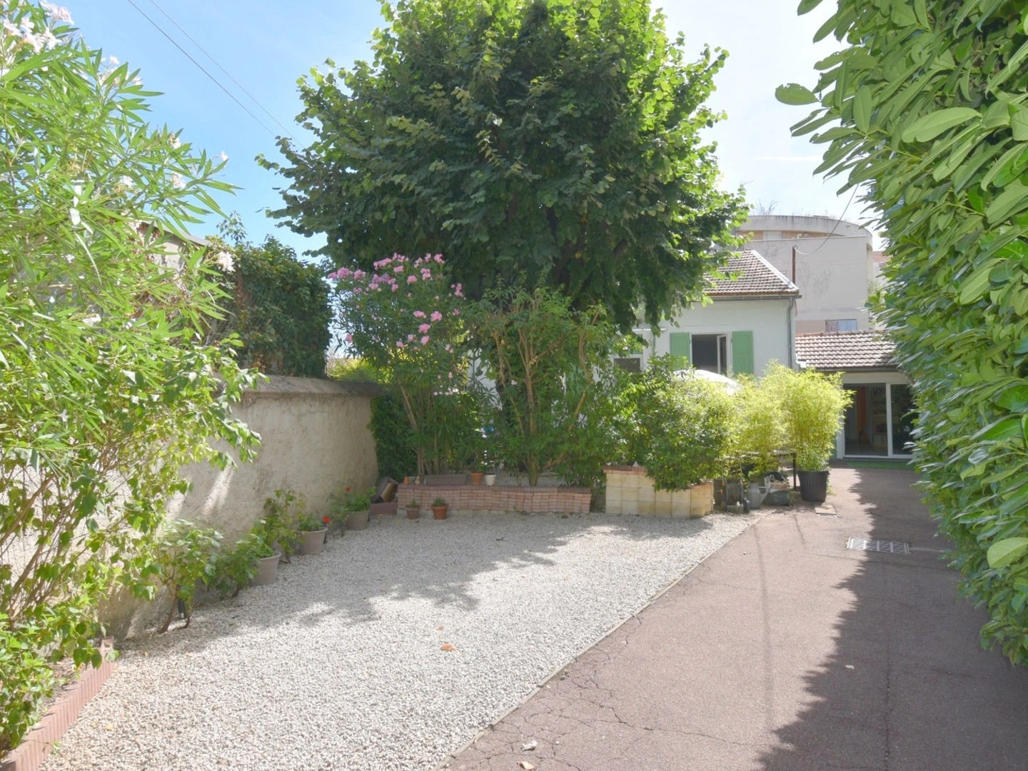 Maison à vendre - 6 pièces - 155m2 - Villeurbanne (69100)