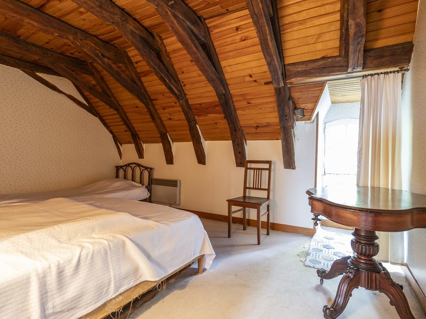 Maison à vendre - 7 pièces - 192m2 - Pleaux (15700)