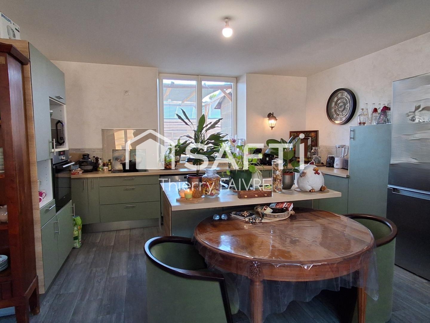 Appartement à vendre - 6 pièces - 147m2 - Champagnole (39300)