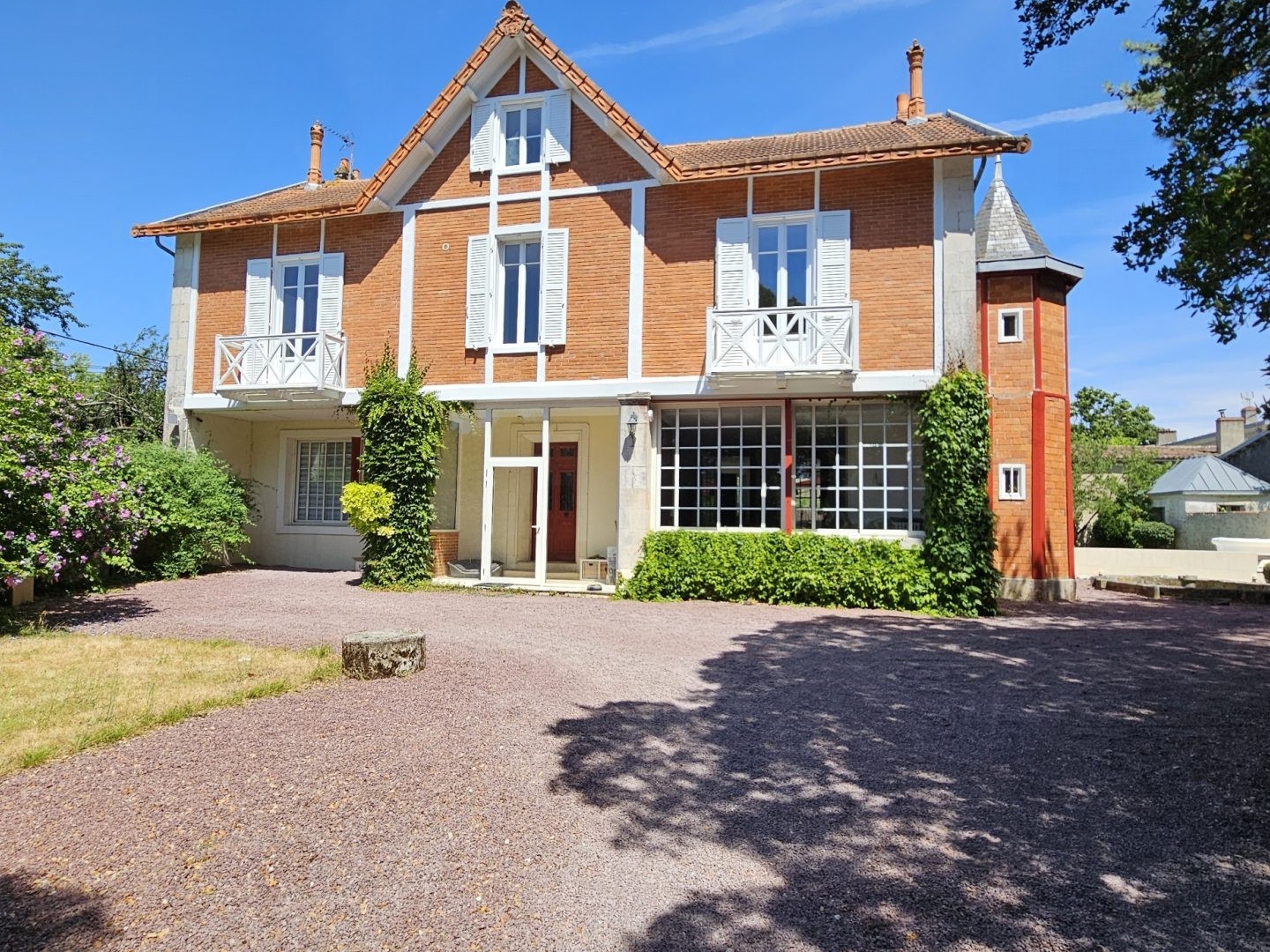 Maison de maître de 1880 - Propriété remarquable - Parc arboré clos de murs - La Rochelle