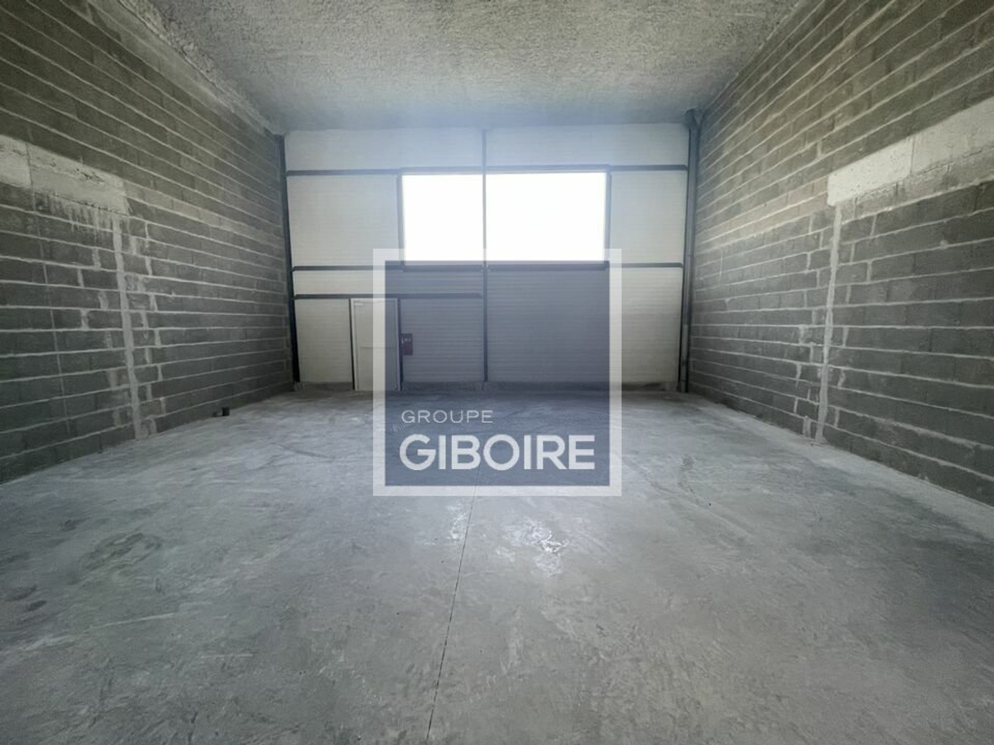 Locaux à vendre - 1658m2 - Saint-Herblain (44800)