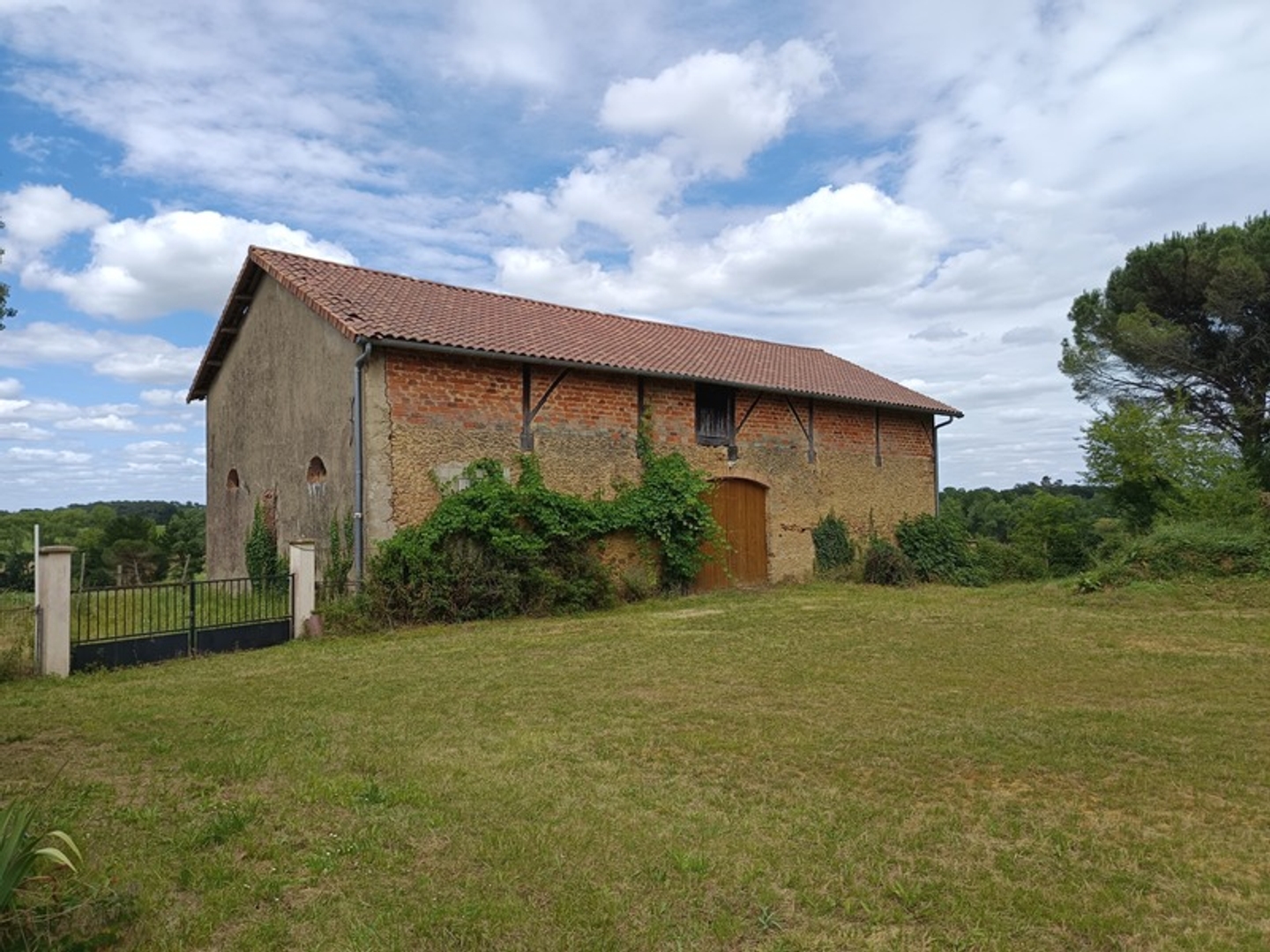 Maison à vendre - 7 pièces - 195m2 - Le Houga (32460)