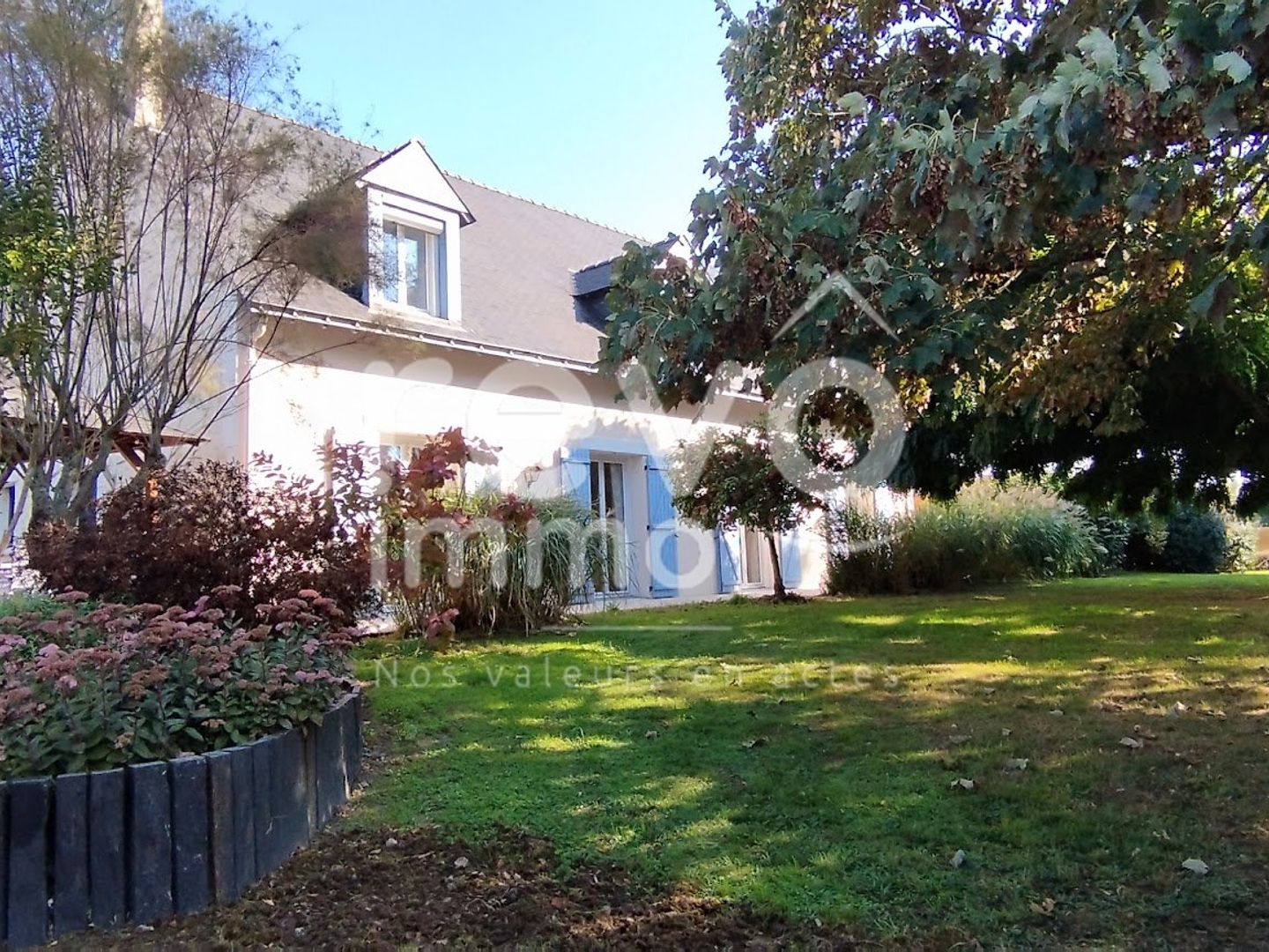 Maison à vendre - 7 pièces - 220m2 - Loire-Authion (49800)