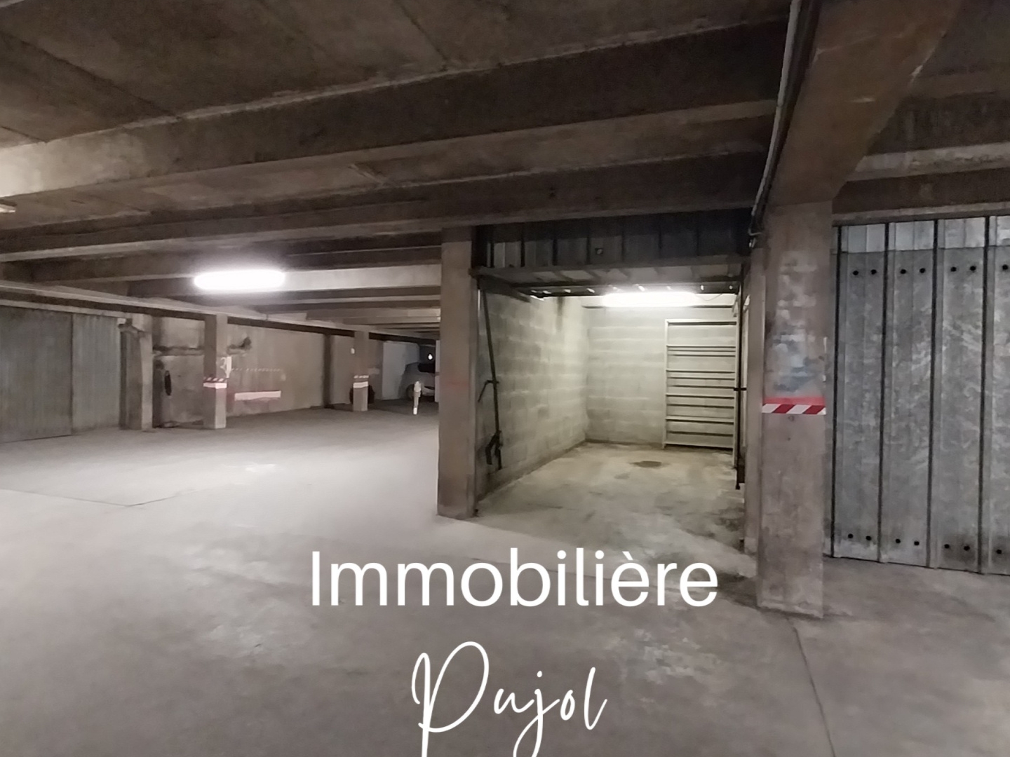 Parking / garage / box à vendre - 14m2 - Marseille 10e (13010)