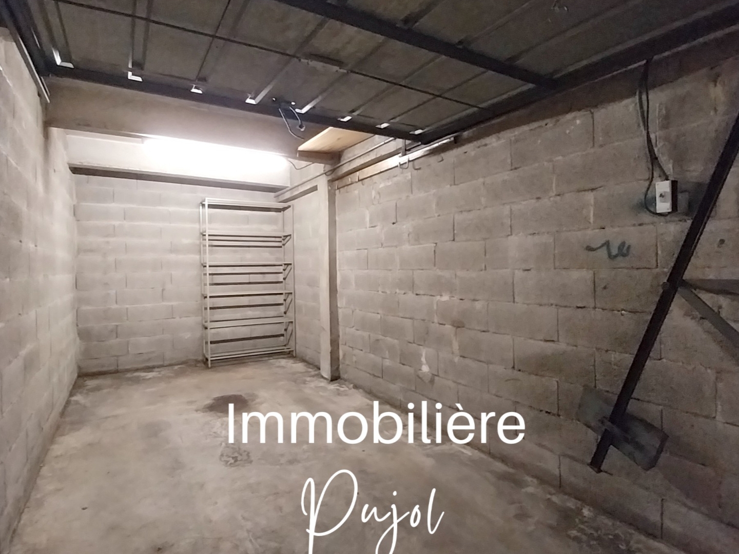 Parking / garage / box à vendre - 14m2 - Marseille 10e (13010)