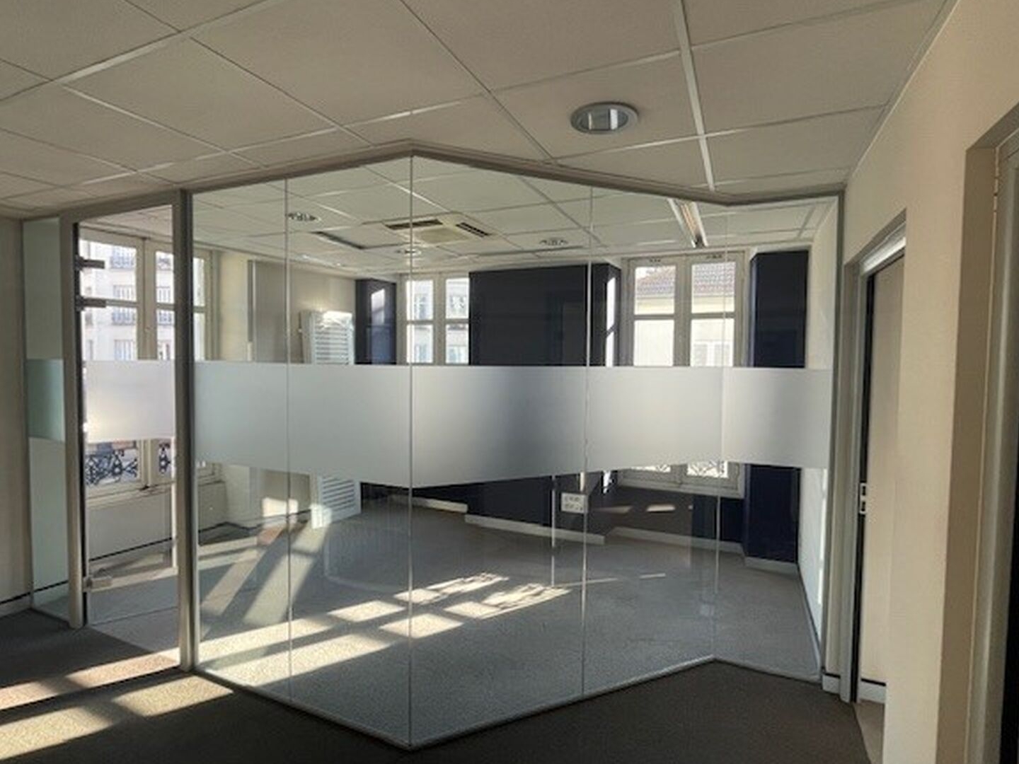 Locaux à vendre - 66m2 - Paris 15e (75015)