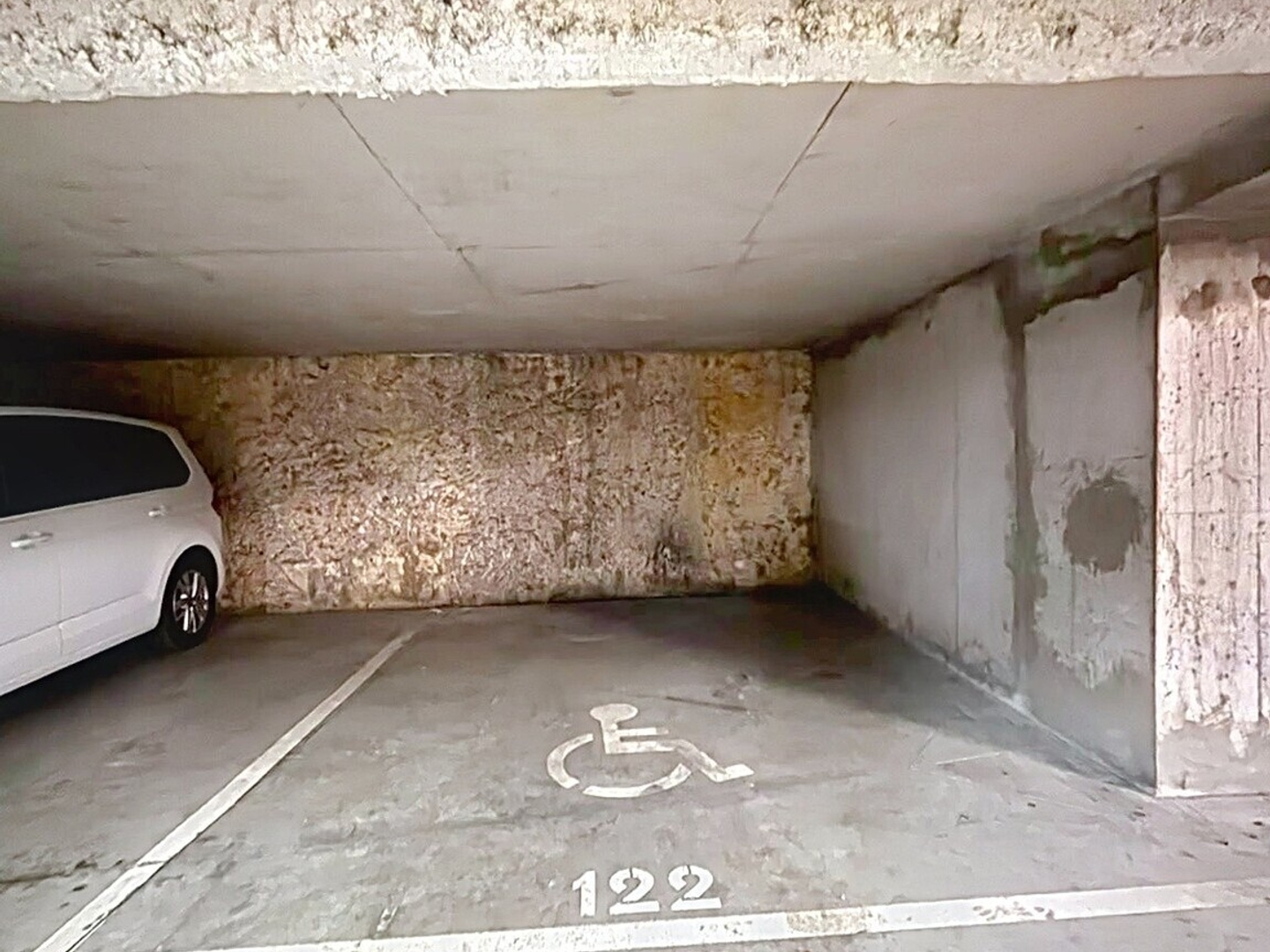 Parking / garage / box à vendre - 15m2 - Annemasse (74100)