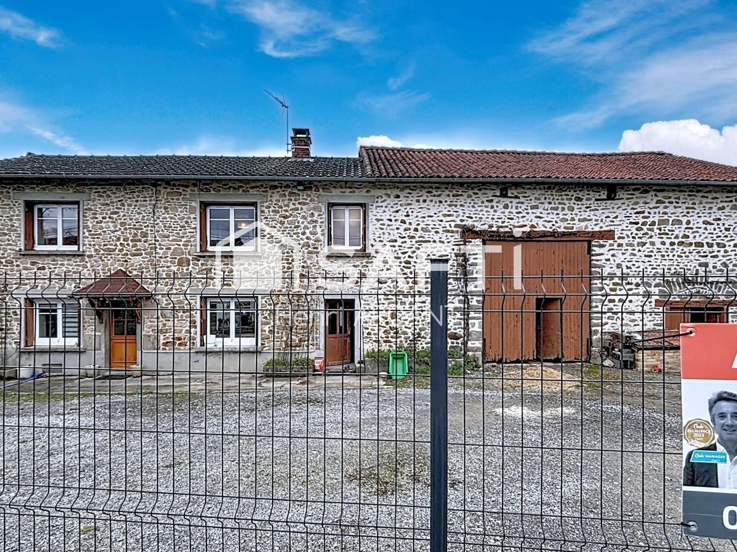 Corps de ferme en pierres !