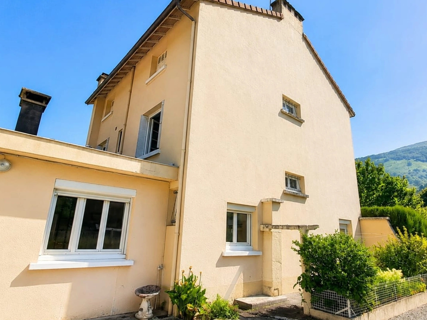 Maison à vendre - 7 pièces - 161m2 - Sarrancolin (65410)