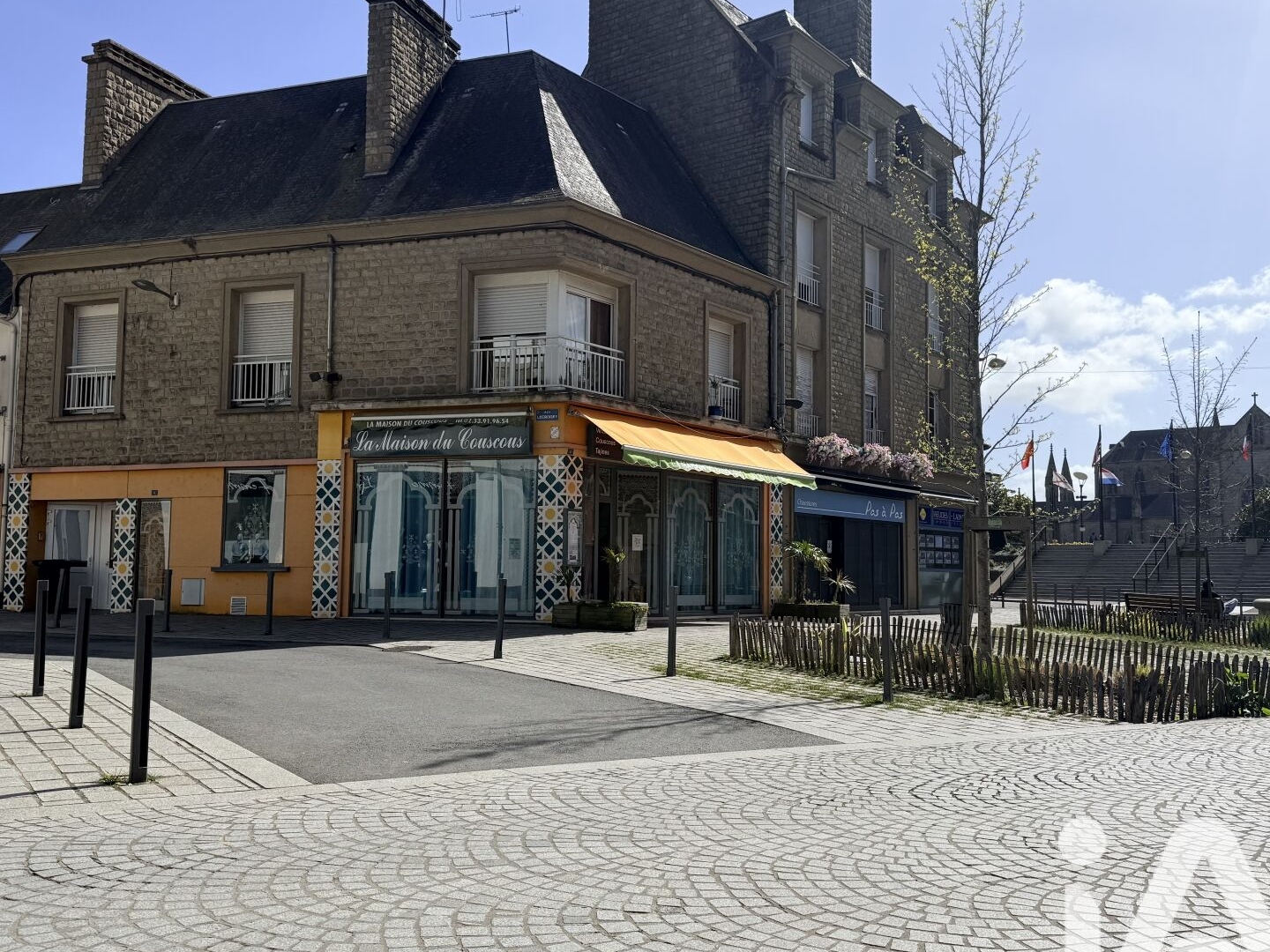 Vente / Local Commercial - 79 m²