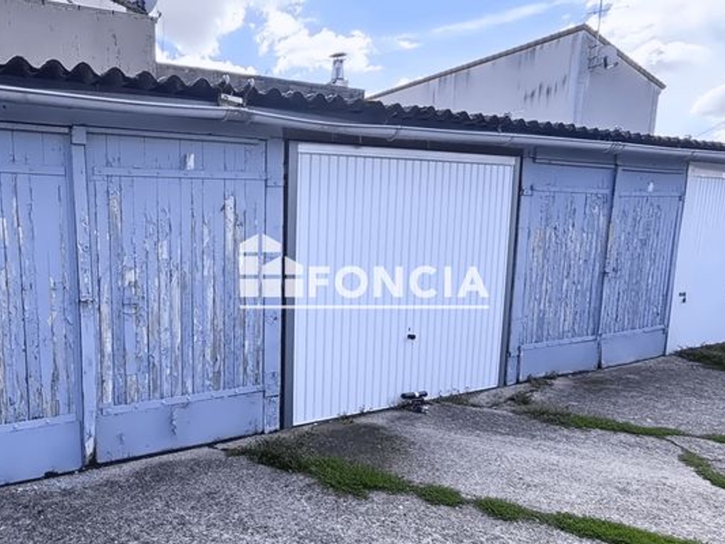 Parking / garage / box à vendre - 13m2 - Saint-Denis (93200)