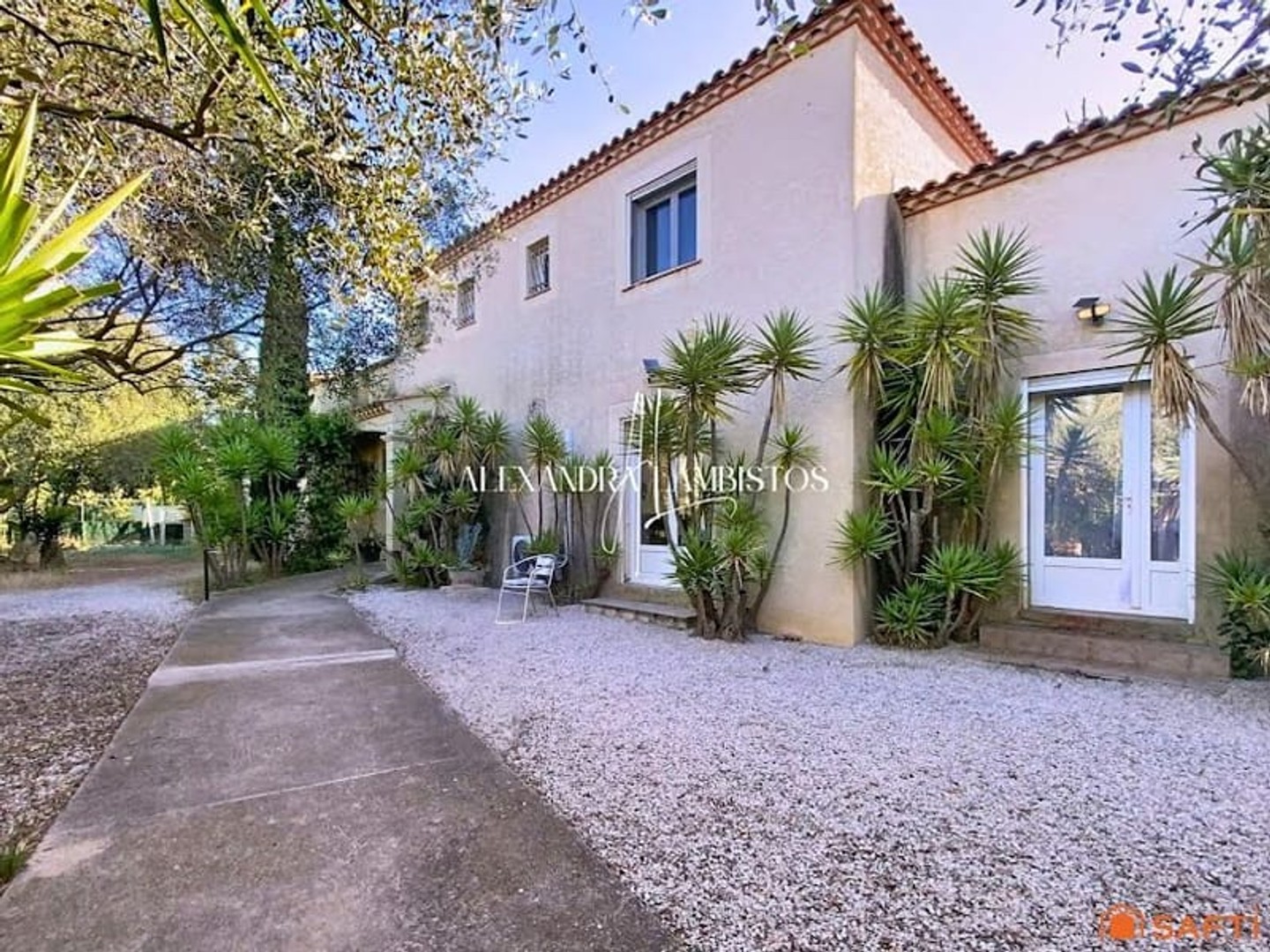 Maison 10 pièces 182 m²
