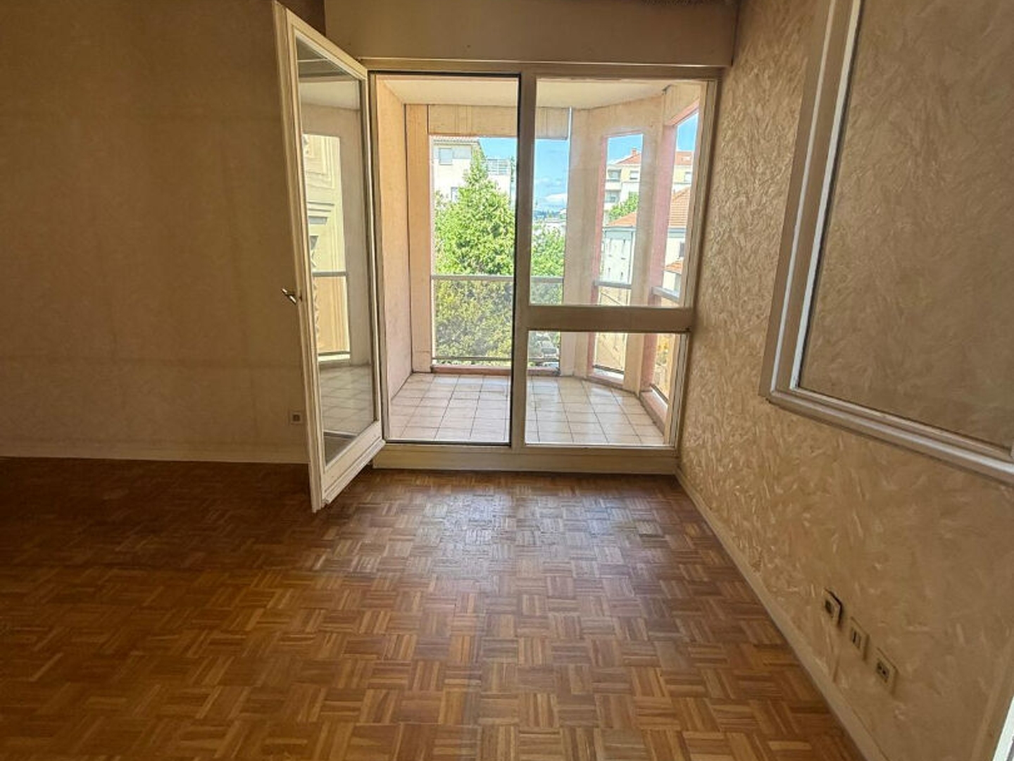 Appartement à vendre - 3 pièces - 70m2 - Lyon 8e (69008)