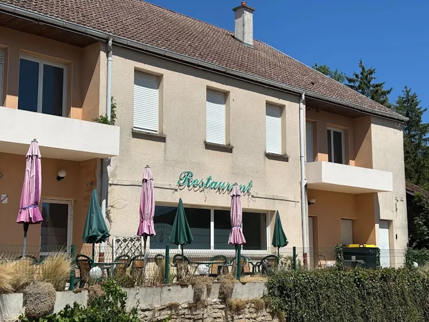 Locaux à vendre - 8 pièces - 719m2 - La Bussière-Sur-O... (21360)