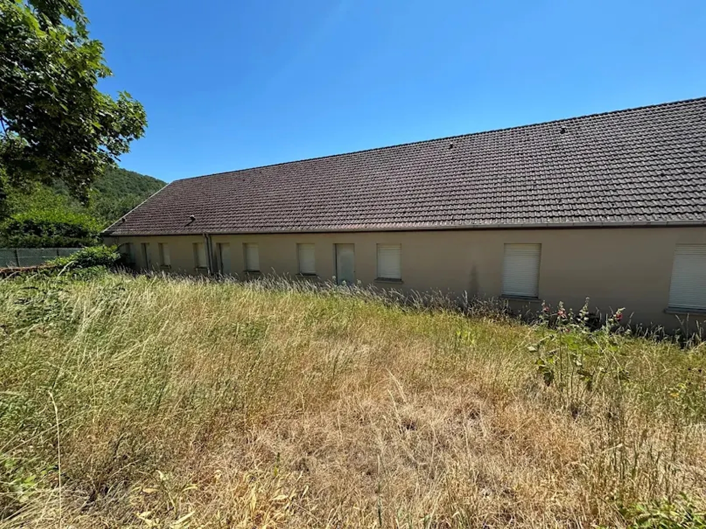 Locaux à vendre - 8 pièces - 719m2 - La Bussière-Sur-O... (21360)