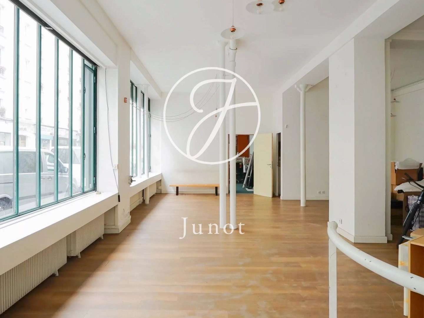 Local commercial 112m² Paris 11e Parmentier