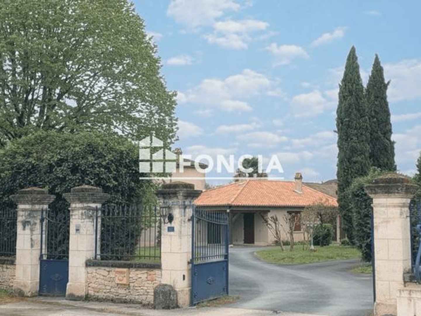 Maison 11 pièces 390 m²