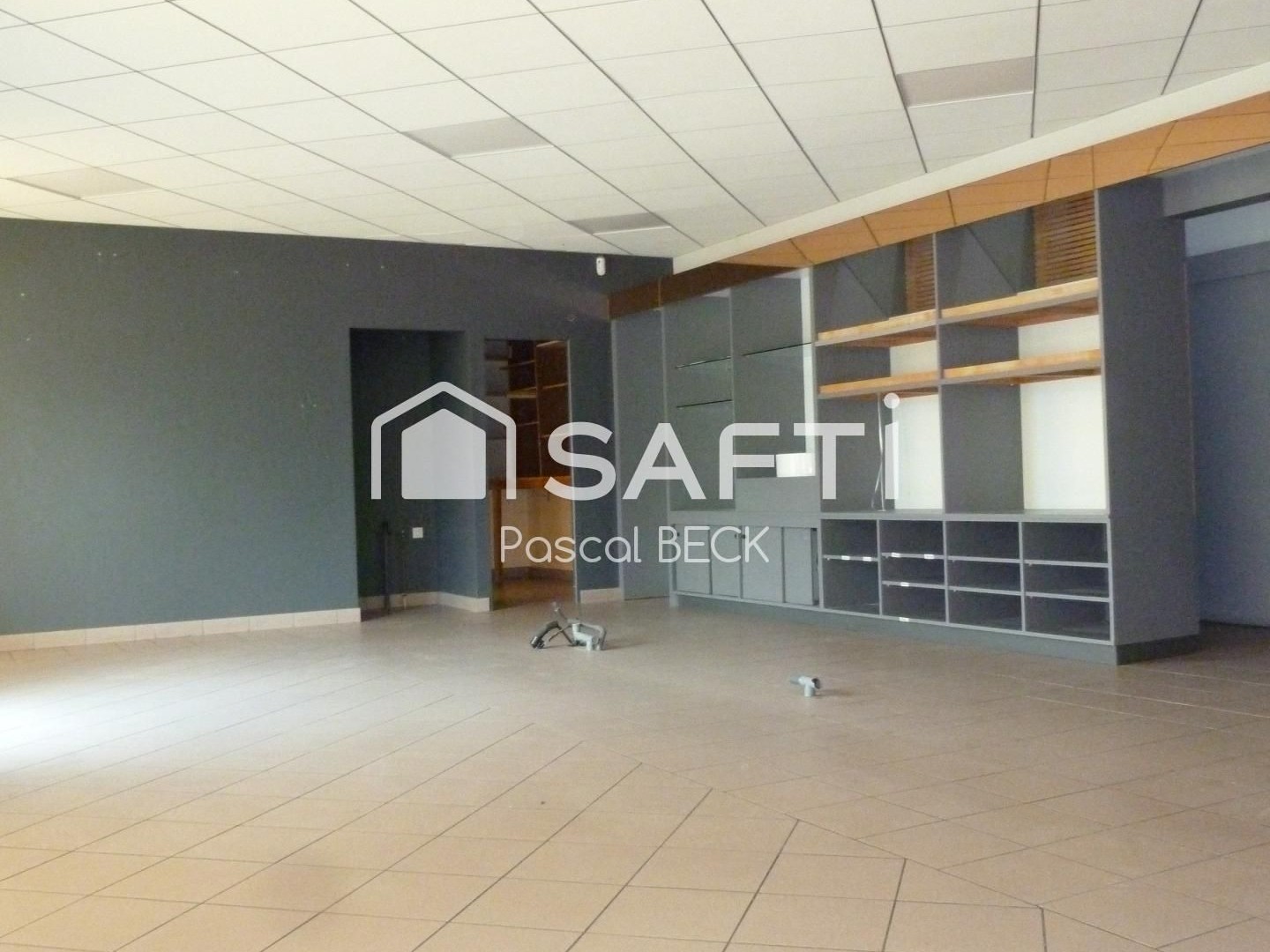 Bureaux à vendre - 7 pièces - 220m2 - Bois-De-Haye (54840)
