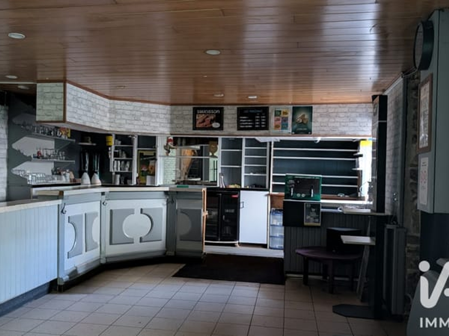Magasin à vendre - 1 pièce - 200m2 - Plougonven (29640)