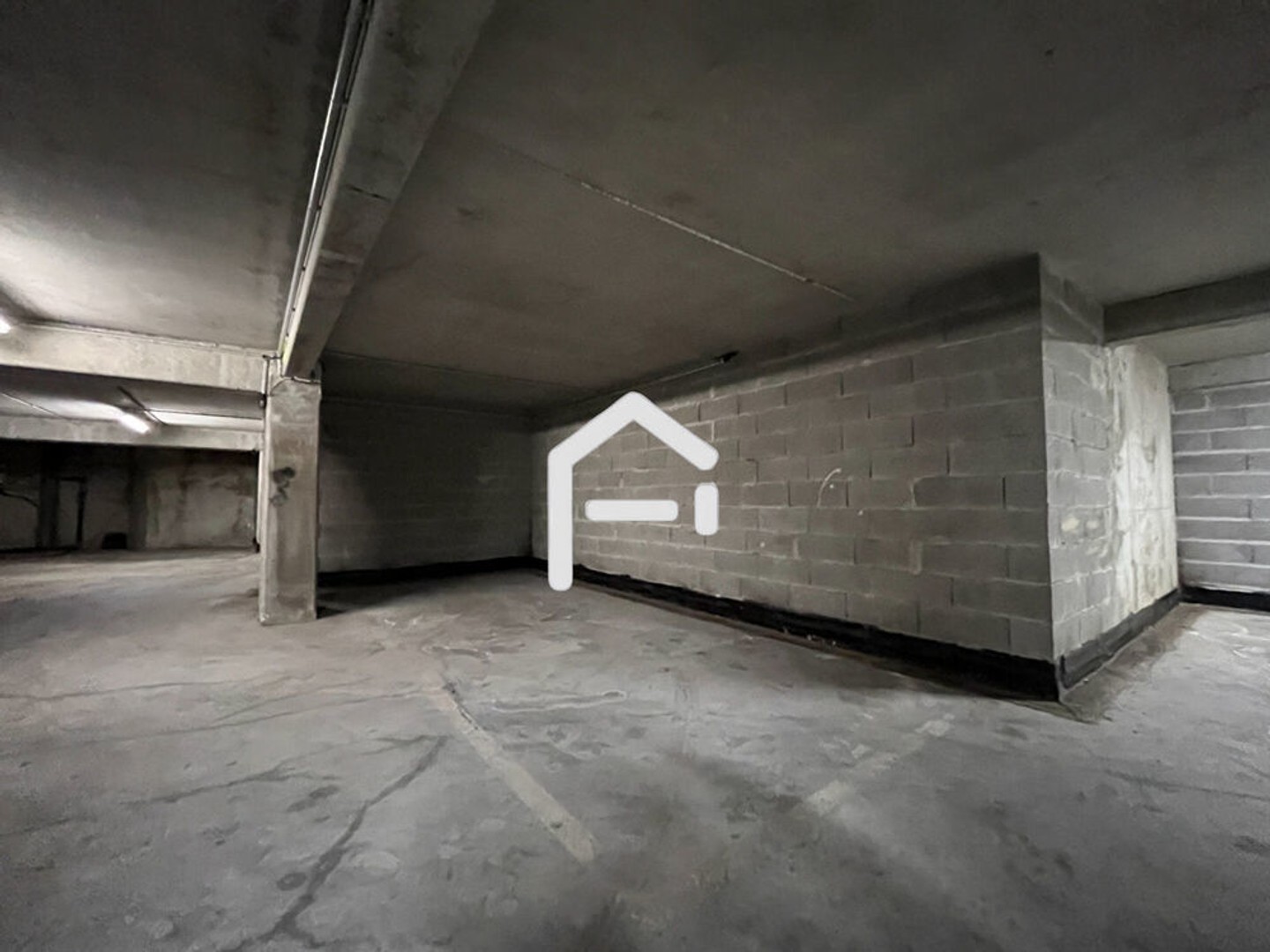 Place de parking - hyper centre toulouse - compans