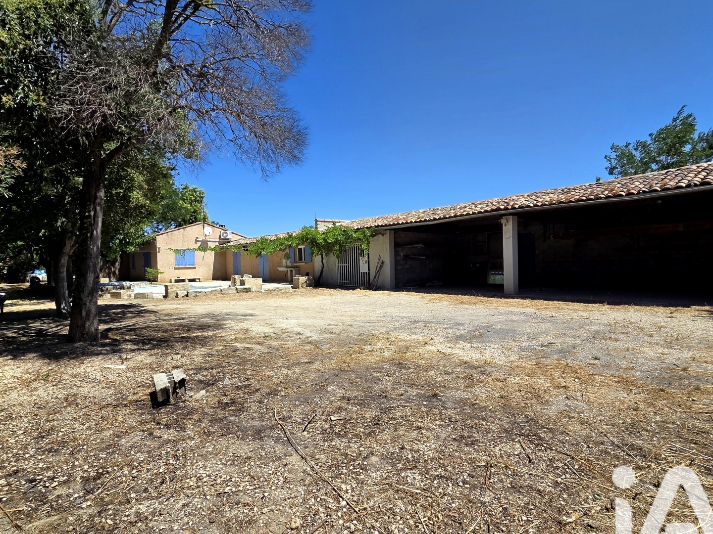 Maison à vendre - 5 pièces - 137m2 - Beaucaire (30300)