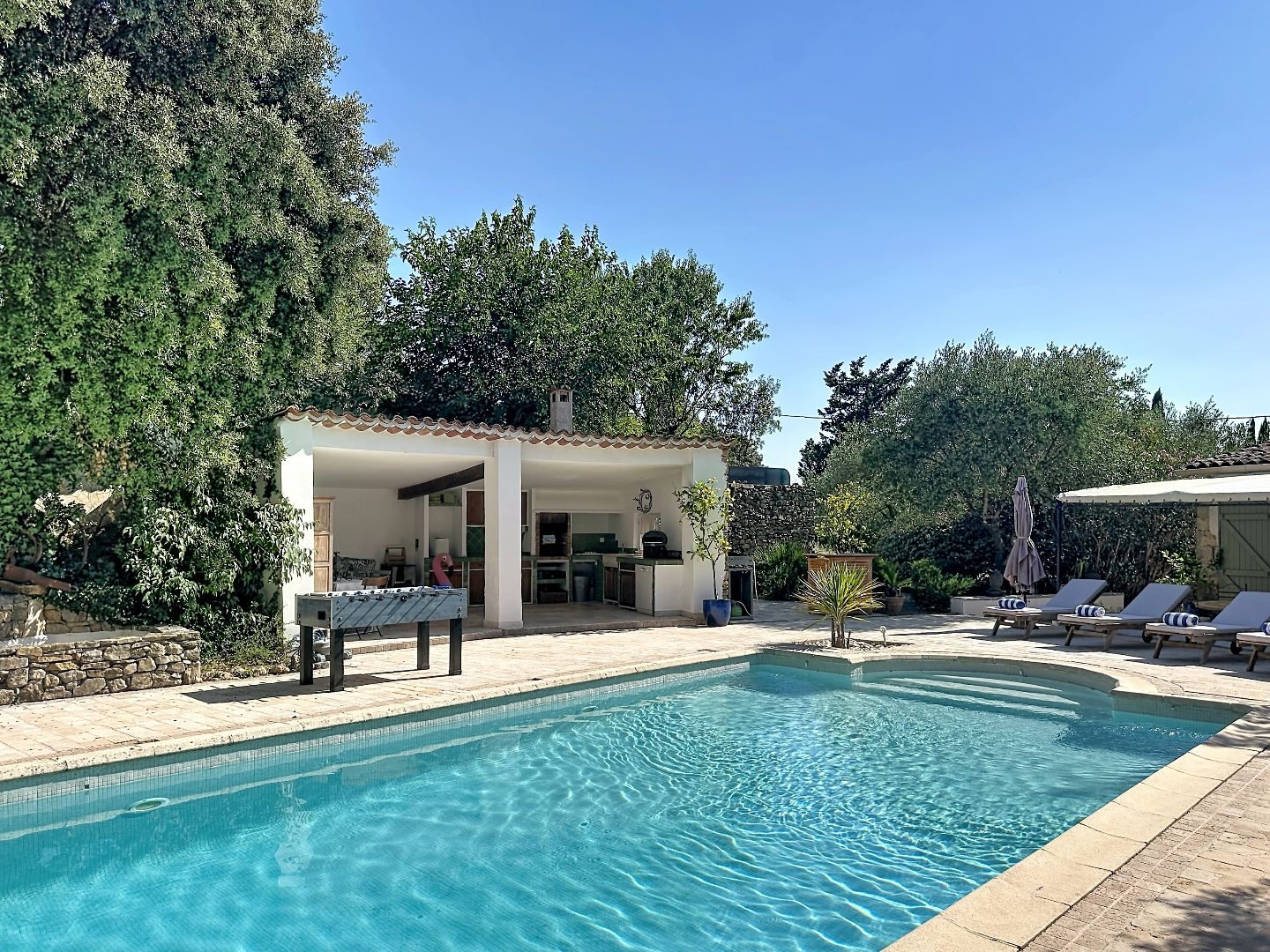 Exceptionnelle Bastide en pierres avec piscine proche de Lorgues
