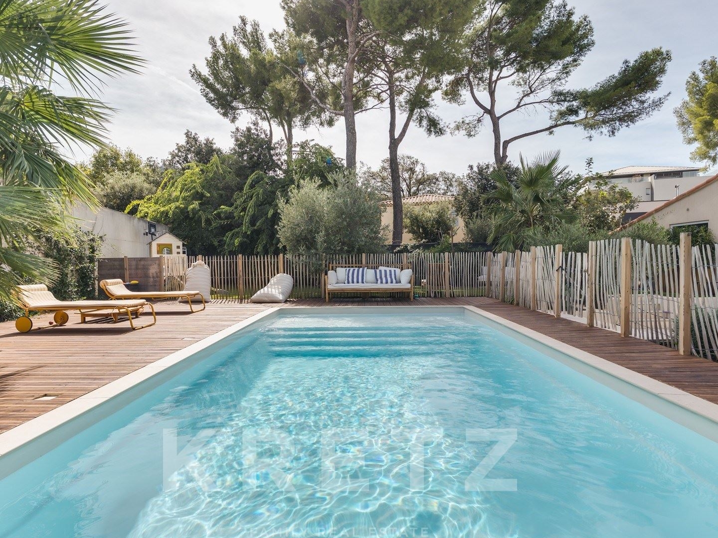 Maison à vendre - 6 pièces - 200m2 - Marseille 8e (13008)