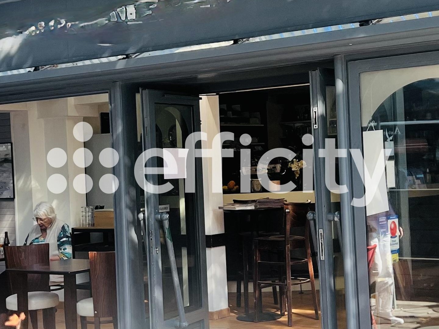 Fonds de commerce 271 m²