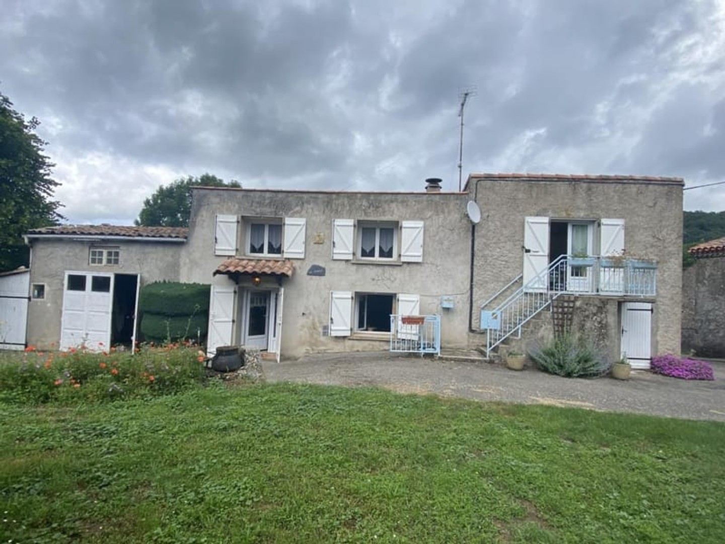 MISSEGRE-MAISON AVEC GARAGE JARDIN ,APPARTEMENT INDEPENDANT