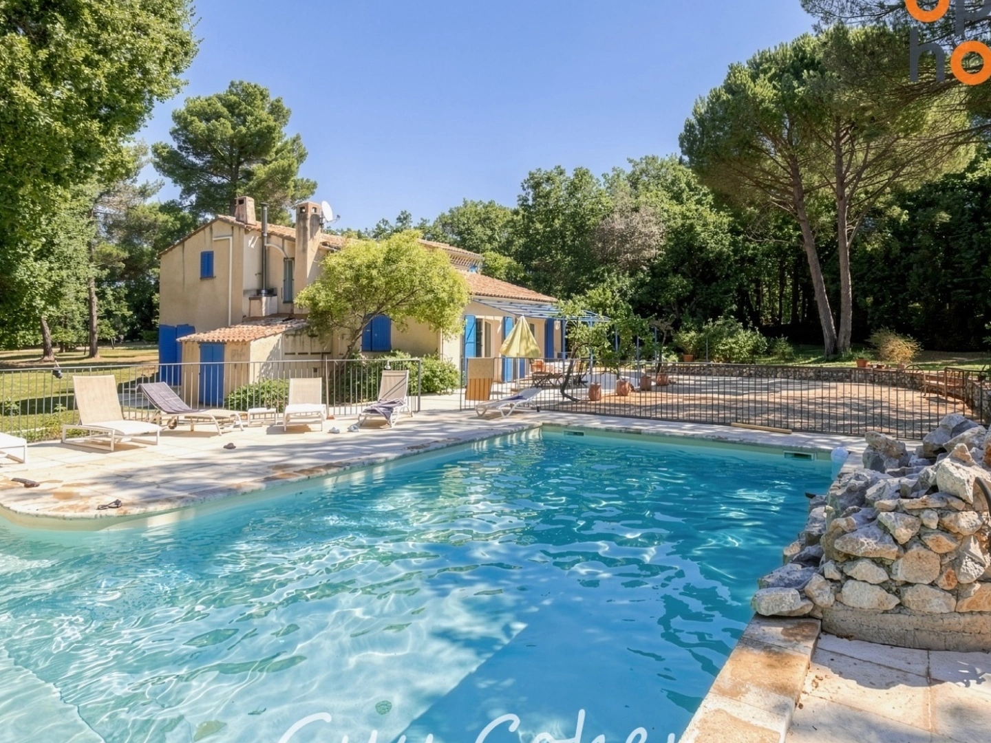Maison à vendre - 5 pièces - 184m2 - Saint-Cannat (13760)