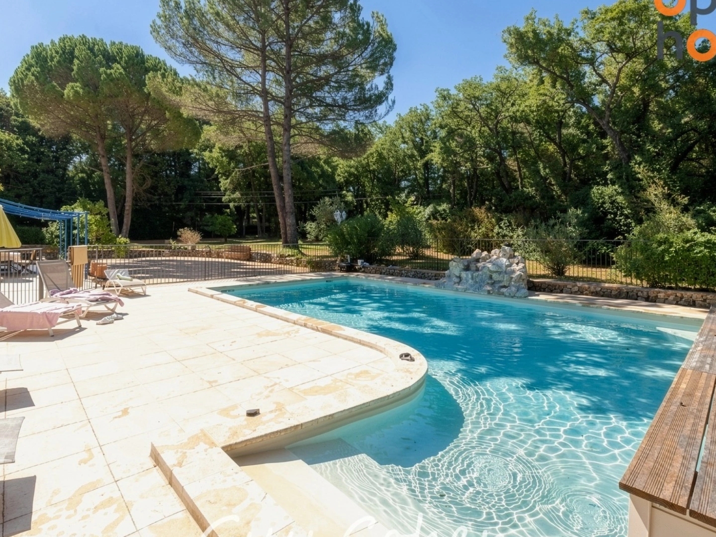 Maison à vendre - 5 pièces - 184m2 - Saint-Cannat (13760)