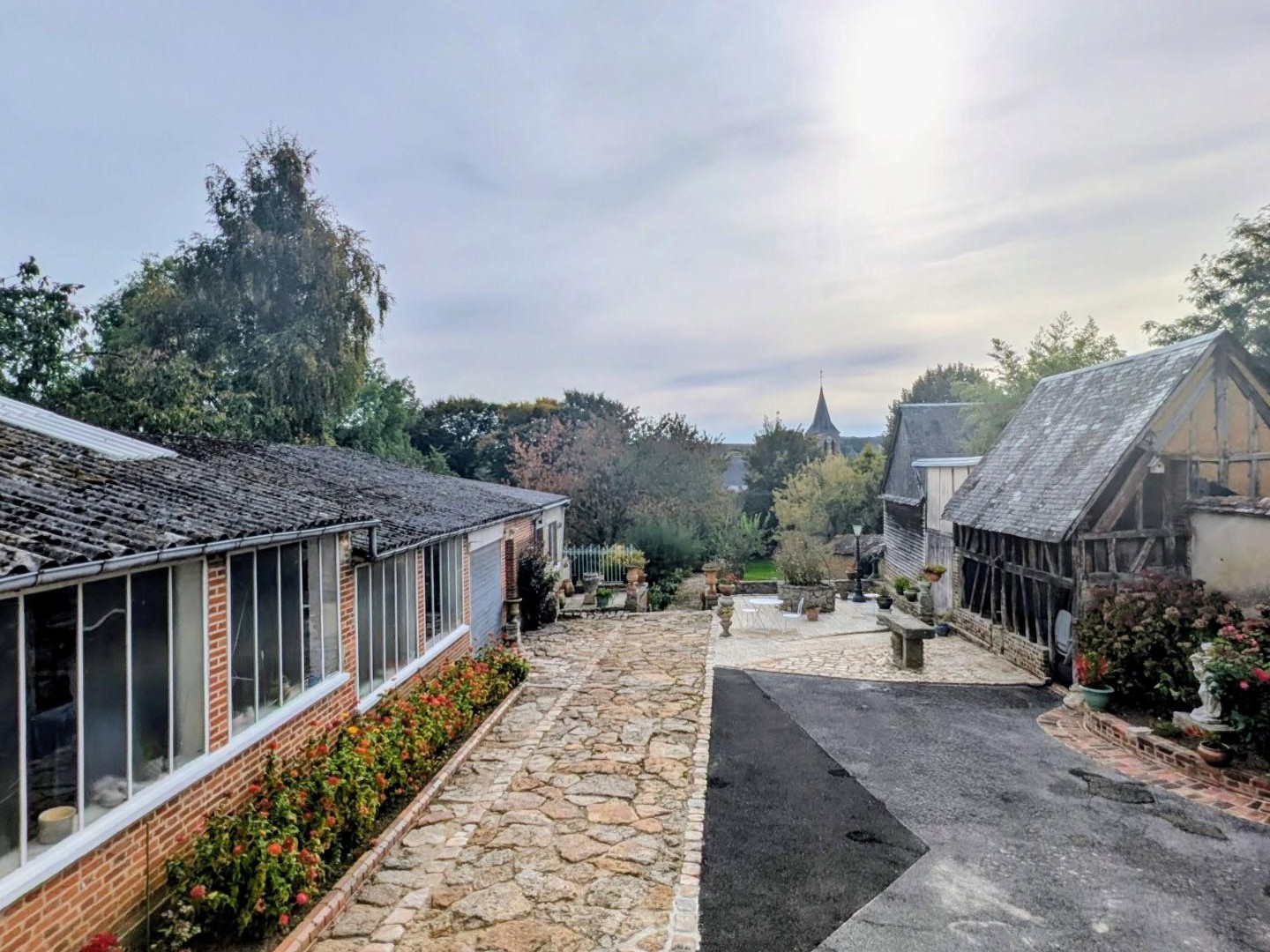 "LA MAISON BELLEVUE" : Maison familiale de caractère