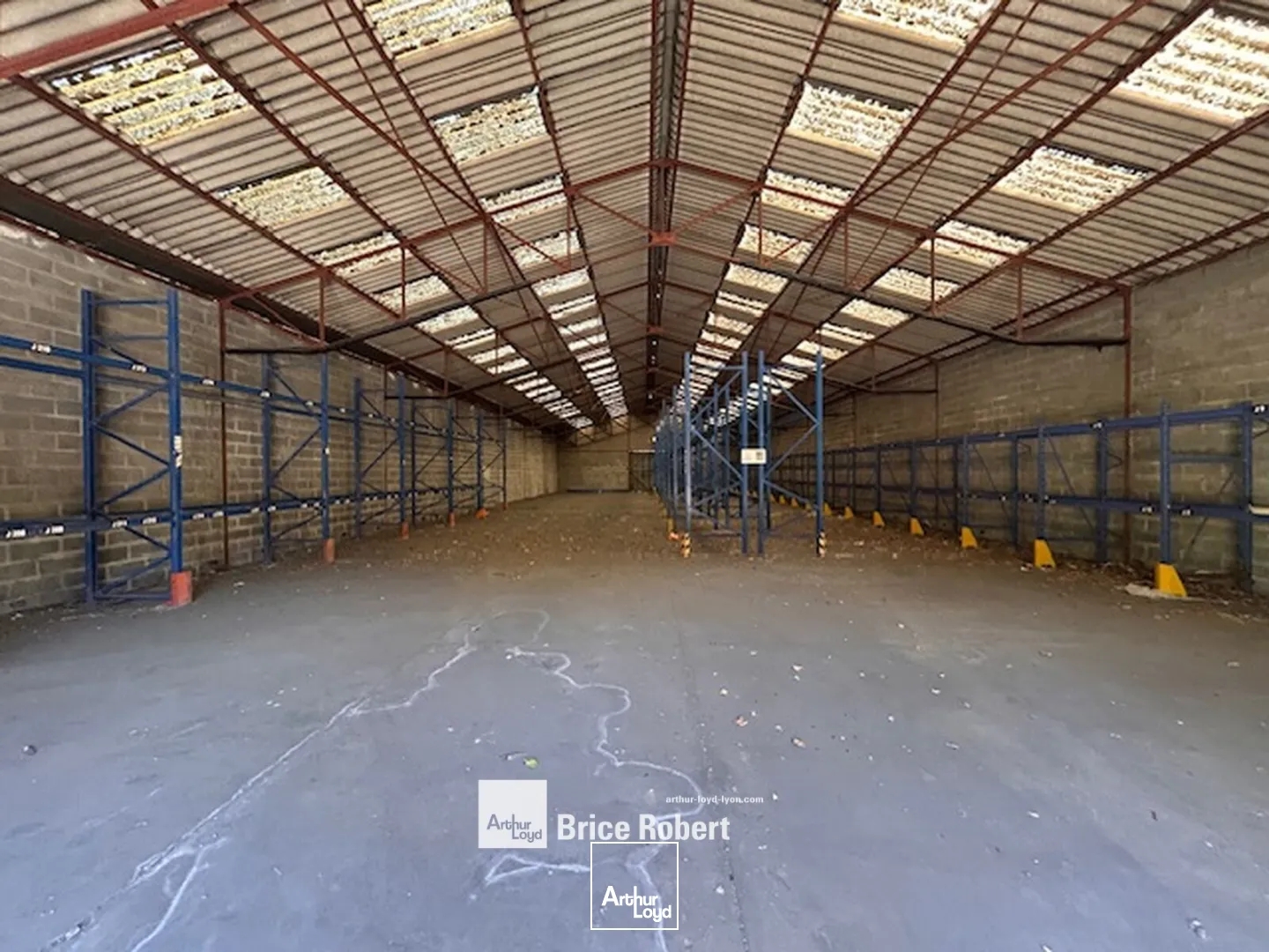 Locaux à vendre - 1314m2 - Vénissieux (69200)