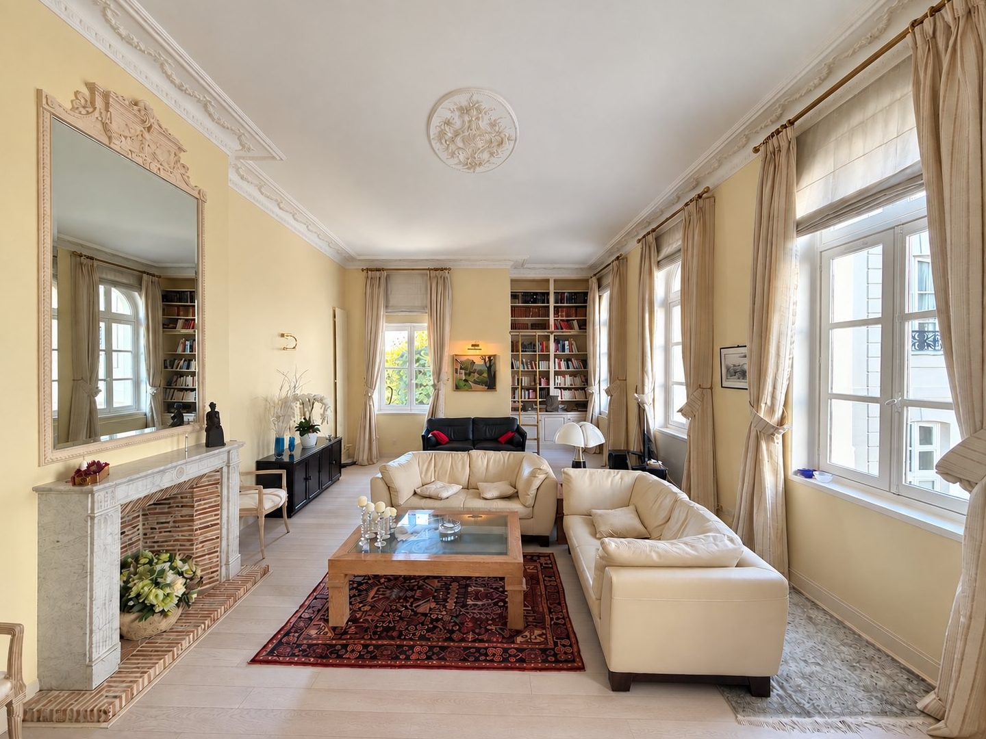 Appartement à vendre - 4 pièces - 133m2 - Chantilly (60500)