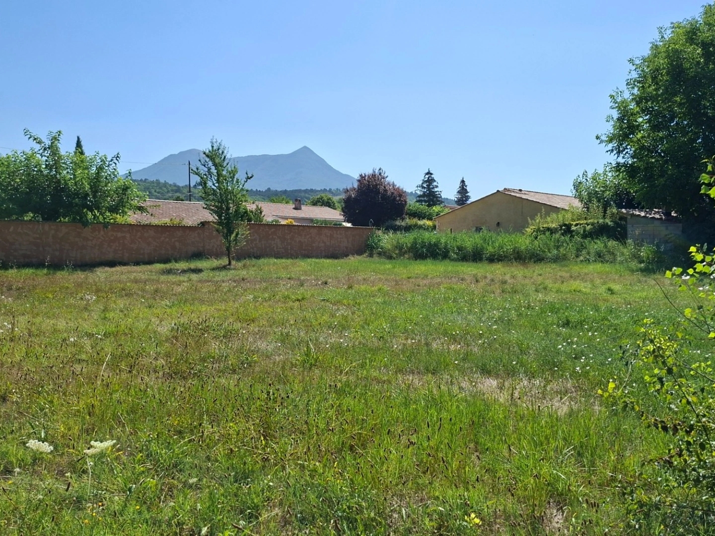Terrain 1157 m²