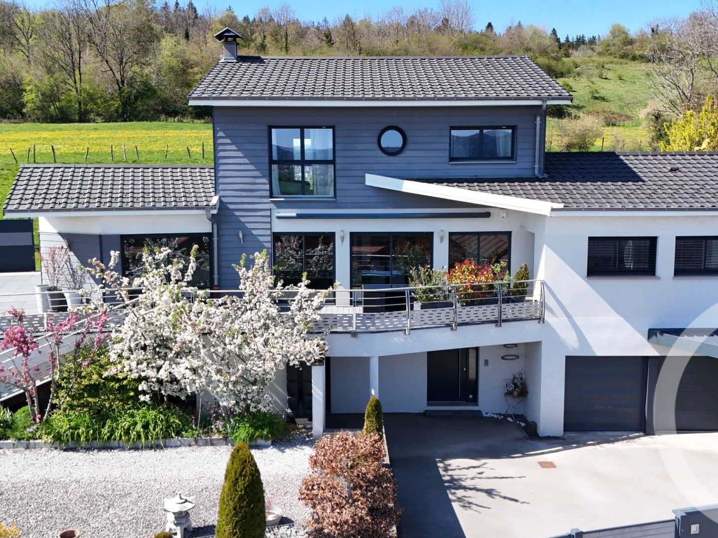Maison à vendre - 10 pièces - 212m2 - Vuillecin (25300)
