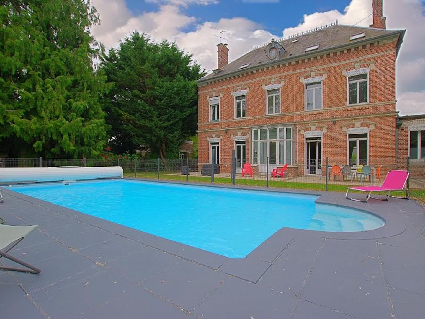 Maison 10 pièces 383 m²