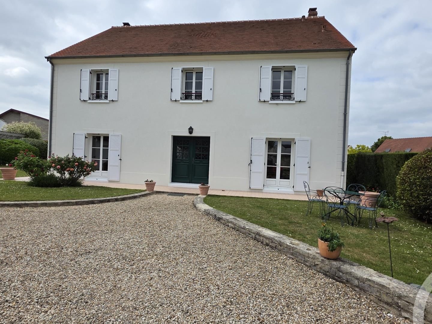 Maison 8 pièces 280 m²